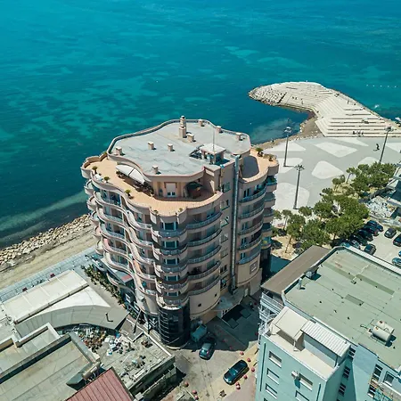 Beachfront 2Br Apartment Panoramic Sea View Office
