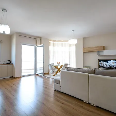 Poseidon Nest - 2Br, 360 Sea View, Office, Pool Apartament Durrës