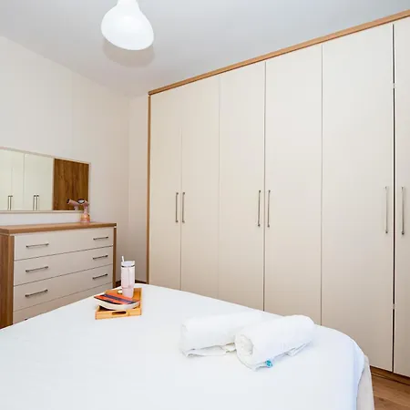 Beachfront 2Br Apartment Panoramic Sea View Office ドゥラス