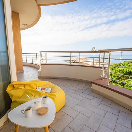 アパート Beachfront 2Br Apartment Panoramic Sea View Office *