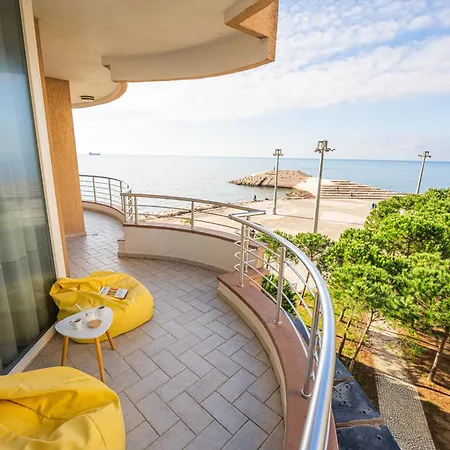 アパート Beachfront 2Br Apartment Panoramic Sea View Office ドゥラス