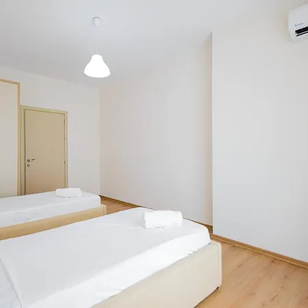 Poseidon Nest - 2br, 360 Sea View, Office, Pool شقة