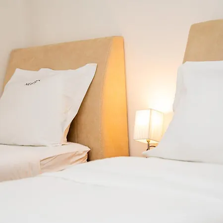 Poseidon Nest - 2br, 360 Sea View, Office Apartment Durrës