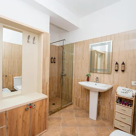 Poseidon Nest - 2br, 360 Sea View, Office Apartment Durrës