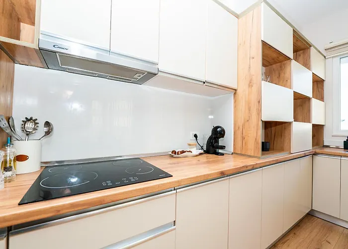 Poseidon Nest - 2br, 360 Sea View, Office 公寓