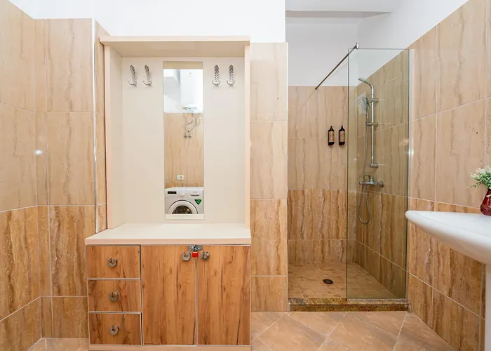 Appartement Poseidon Nest - 2br, 360 Sea View, Office Durrës